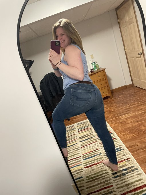 Couldn&rsquo;t wait to get home and put my jeans on! https://t.co/751q88P63o