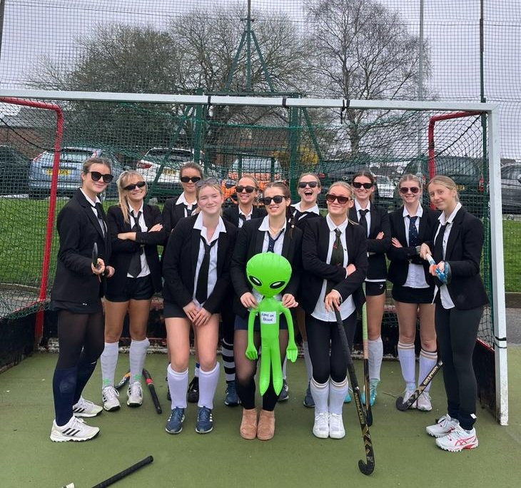 Great fun and a few tired legs today for the excellent <a href="/CheadleHulmeSch/">Cheadle Hulme School</a> 7 a-side. The girls had a tough group stage but battled through to win the Plate! 

Well done the MIB 👽👽👽