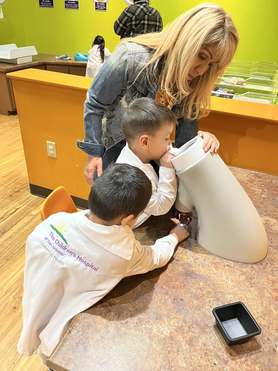 NEISDPreK's tweet photo. Pre-K 3 field trip to the McKenna Children's Museum. They had a great time! 
🔬🔬🔬
Excursión de Pre-K 3 al Museo de Infantil de McKenna. ¡Ellos lo pasaron genial!
#NEISDPrek
#RootEdNEISDPreKAcademy
#TheNEISDWay https://t.co/IjtqgUIhu6