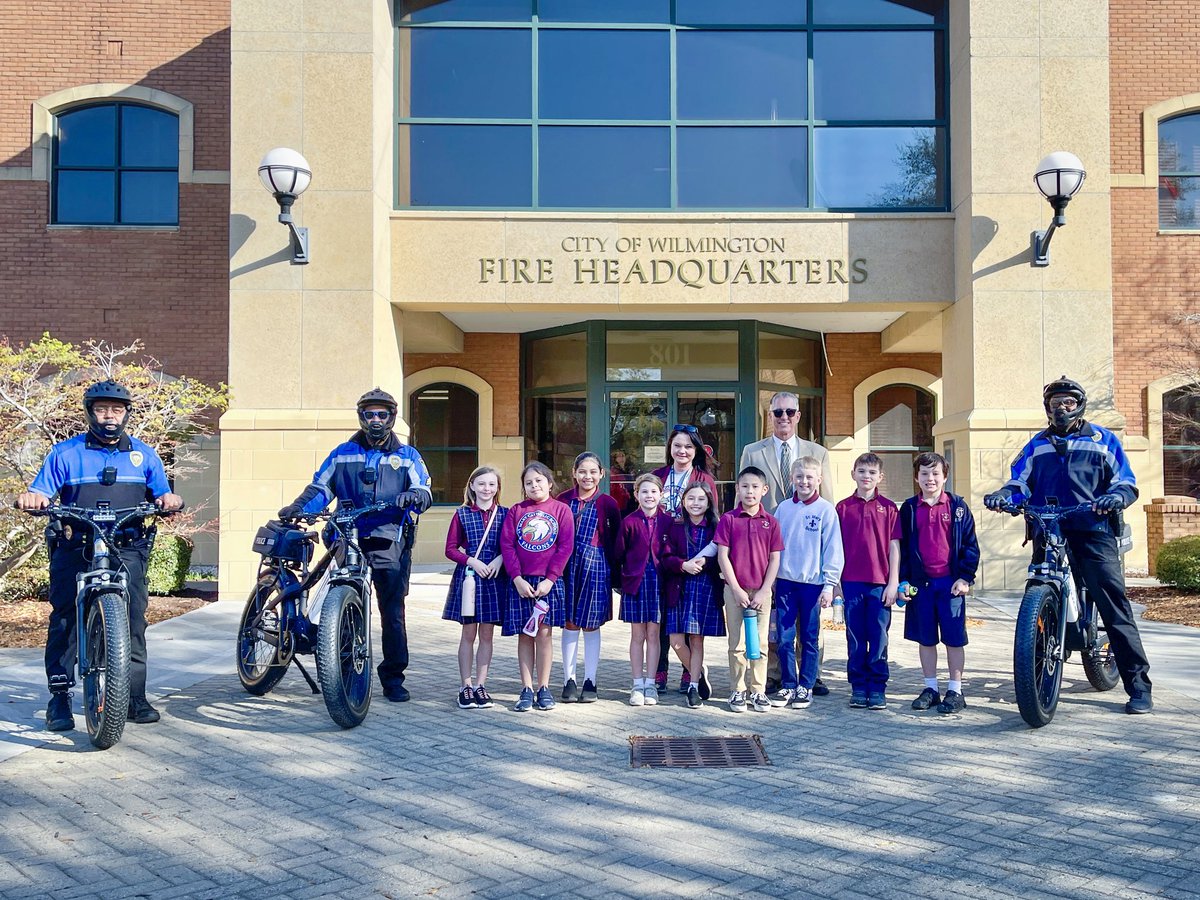 It’s a beautiful, sunny, spring Wednesday and a great day for a bike ride! Officers were escorting a class from St. Mary's Catholic School to the WFD HQ on Market Street this afternoon when Chief Williams and Deputy Chief Hargrove joined in on their e-bikes! ☀️🚲