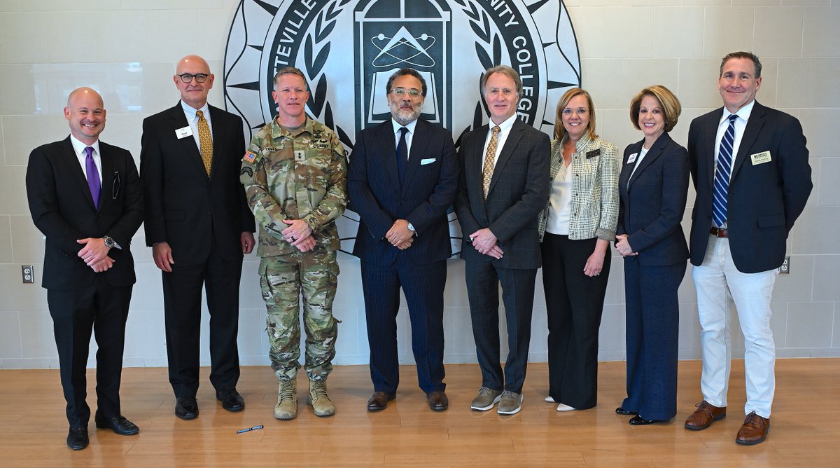 FTCC was honored to host National Cyber Director Harry Coker Jr. today in an event designed to strengthen the NC cyber ecosystem and encourage military service members and the wider community to pursue careers in cyber. @ONCD 📸View more photos: bit.ly/49cvrhm