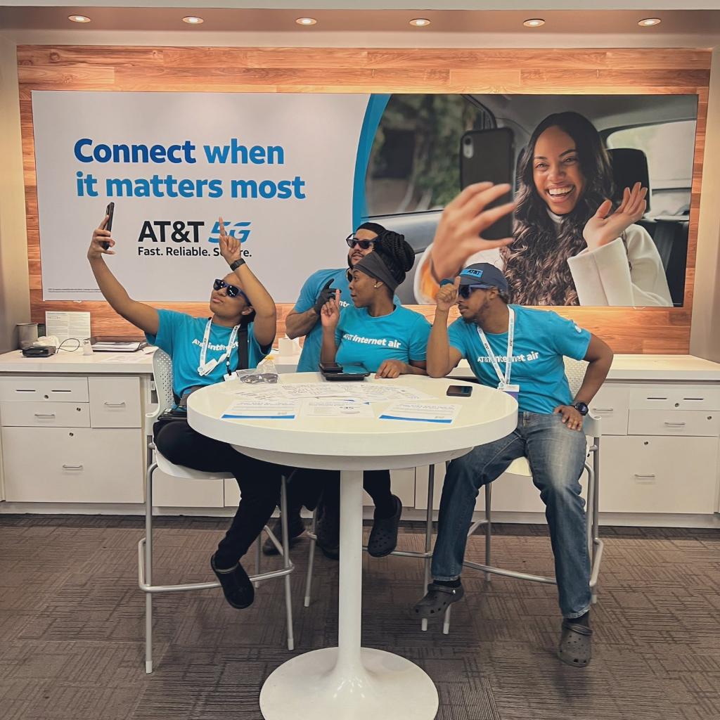 It takes a team to create connection. Peter loves working with his because of a shared passion for service and a sense of fun and excitement they bring to work every day. It’s this dedication that took them to second in their market and 25th in the entire country. #LifeAtATT