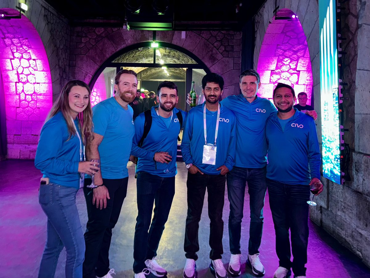 It was a fantastic first day at KubeCon + CloudNativeCon EU. The Civo team had many great conversations with the community members. Come say hi if you see the team members in the Civo blue shirts. See you all tomorrow! Have fun at the after parties 🙌