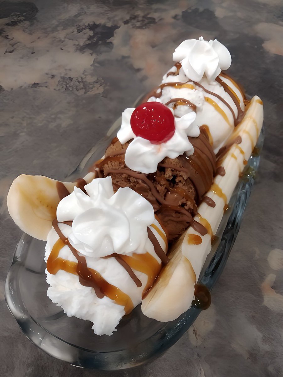 Inspired by @jen_deslauriers #bananasplit #dessert #icecream