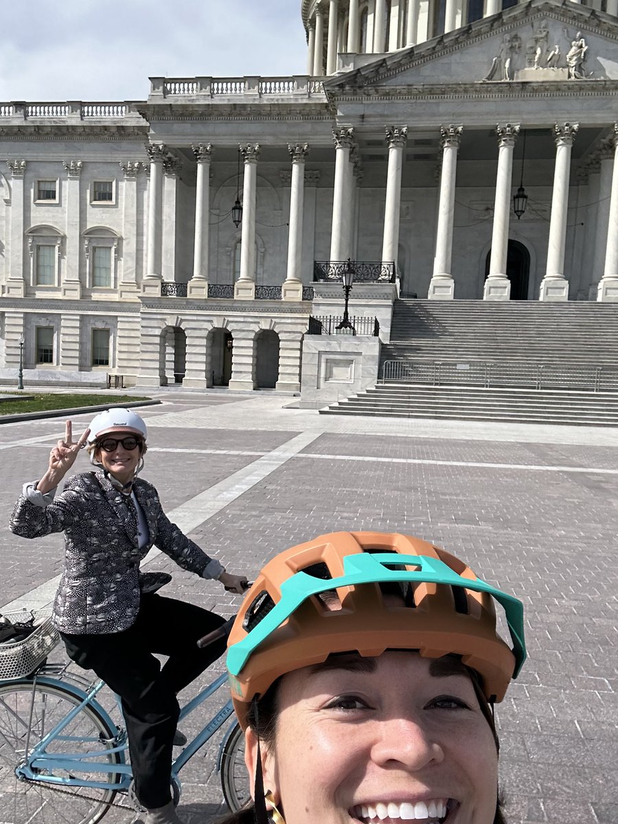 It’s always nice getting where I need to go on a bike — and even better when #TeamLee joins me!