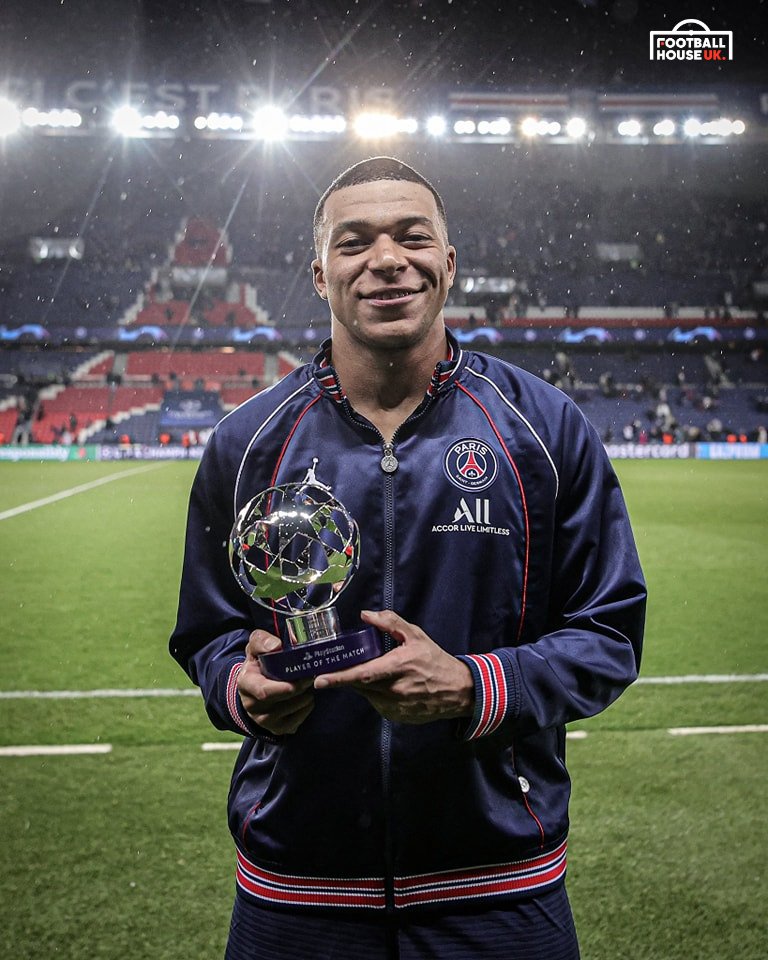 footballhouseuk's tweet photo. ‼️🚨 𝐁𝐑𝐄𝐀𝐊𝐈𝐍𝐆: Mbappe’s salary for Real Madrid will be equal to that of Vini Jr and Bellingham

Mbappé will soon sign the FINAL contract. https://t.co/lkDM6pGV07
