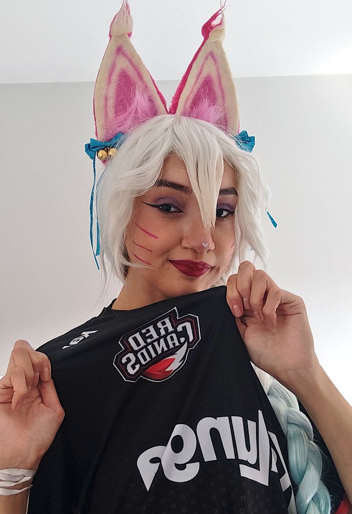 wayandx's tweet photo. A raposinha mais charmosa do LOL diz Olá para a @REDCanids 🫶🏻 https://t.co/jEVIoRHPAN