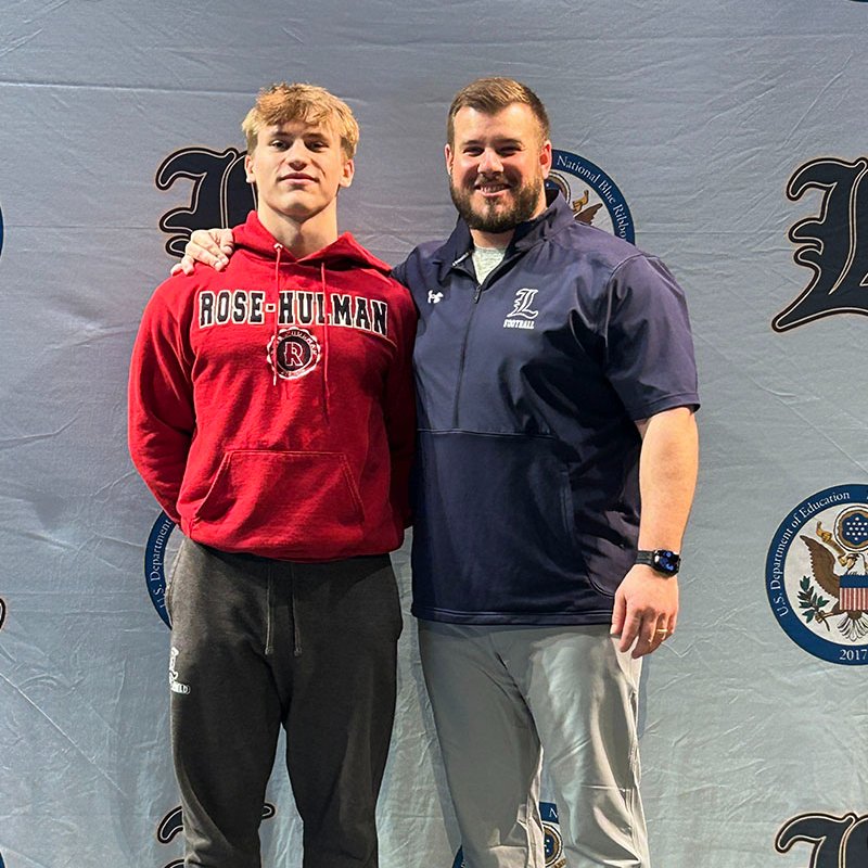 Congratulations to @lemont_football's Daniel Taylor (@Daniel_RTaylor), who has committed to play football at Rose-Hulman Institute of Technology (@RoseHulmanFB)! Click on the following link to read more: lhs210.net/about-us/news-… #WeAreLemont #WeWork