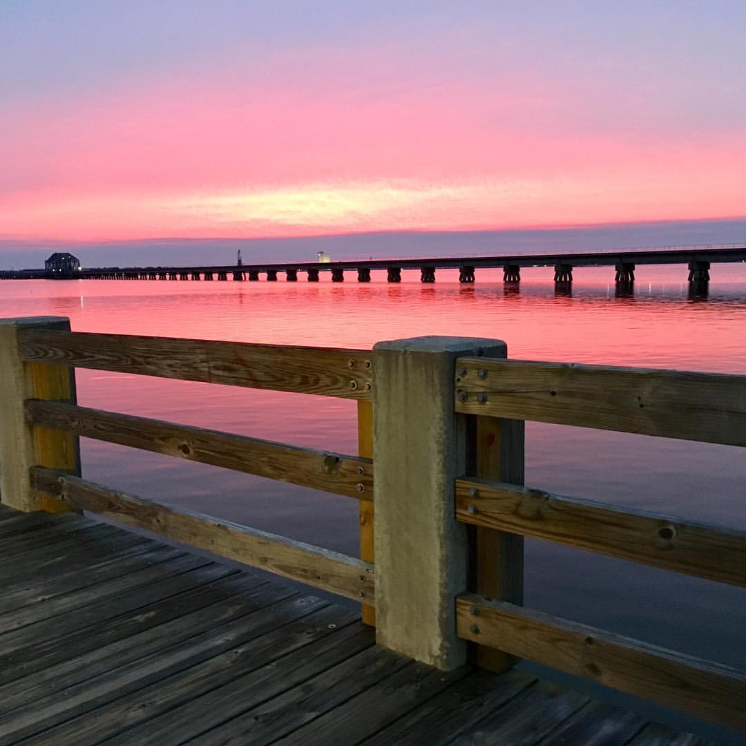 @UnionGapWA @MILLERBOATLINE A1 well, I have entire articles about sunsets but here is a favorite. From the small town of Ocean Springs, MS, one of my favorite @USGulfCoast places. #travel #smalltowntourismchat