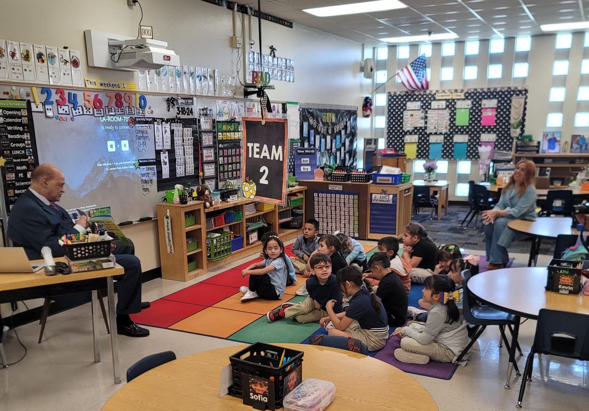 Reading to students is the best part of my job! Thank you Ms. Lamadrid for having us in your classroom! Thank you @sunnysideusd and @SSATucson for having us. I also want to thank @LucidMotors for the tour of your facility!