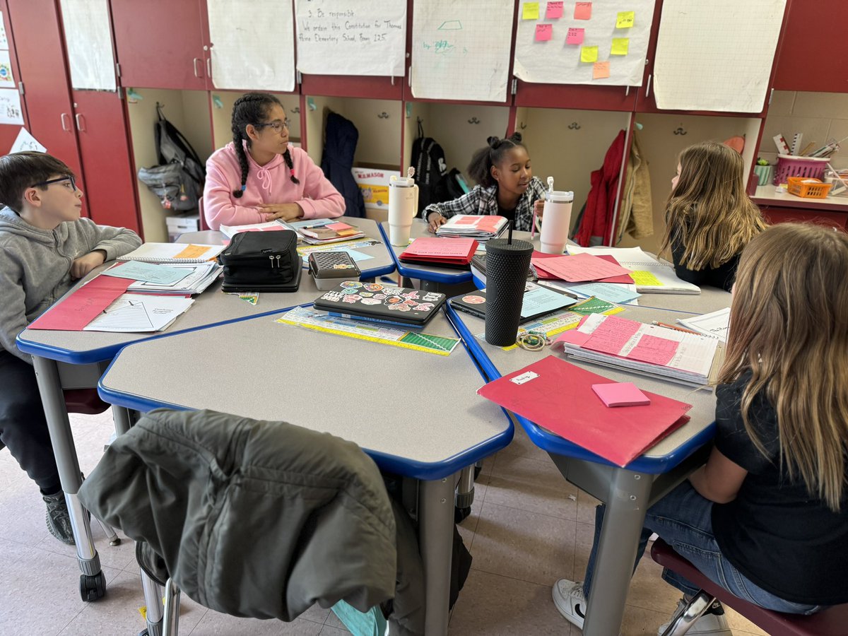 Discussion boards for book club discussions 🌟💫✨ Each S selects one of their “stop and jots” about the chapter that they think will spark discussion &amp; sticks it on their spot. One at a time, a sticky note is place in the center of the board to discuss <a href="/JSerravallo/">Jennifer Serravallo</a> <a href="/TPaineIES/">Thomas Paine Elementary</a>