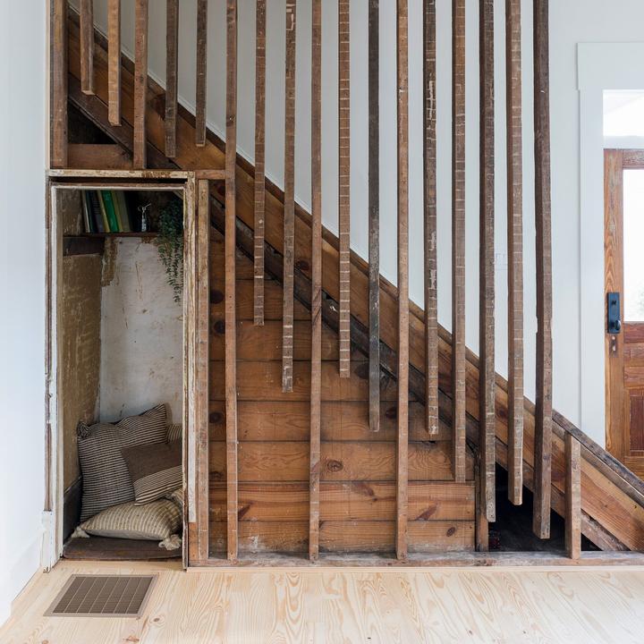 callpauldsm's tweet image. New homes with wasted space under the stairs? Not on my watch! Let&apos;s find you a property with every inch maximized for your needs and lifestyle 🏡✨ #RealEstate #HomeDesignGoals