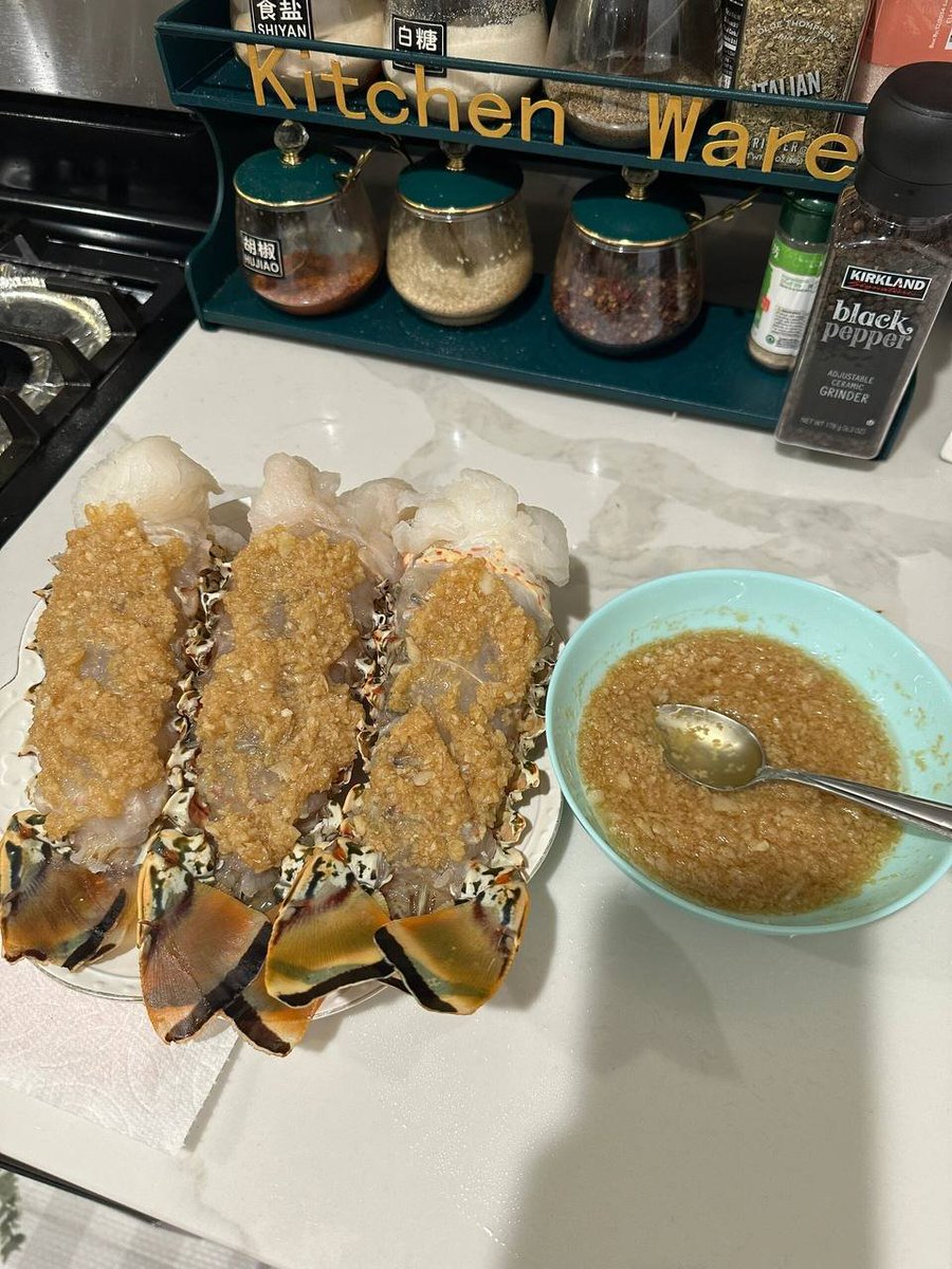 Cc6Lin's tweet image. ニンニクと魚介類の相性は抜群です。🙋‍♀️