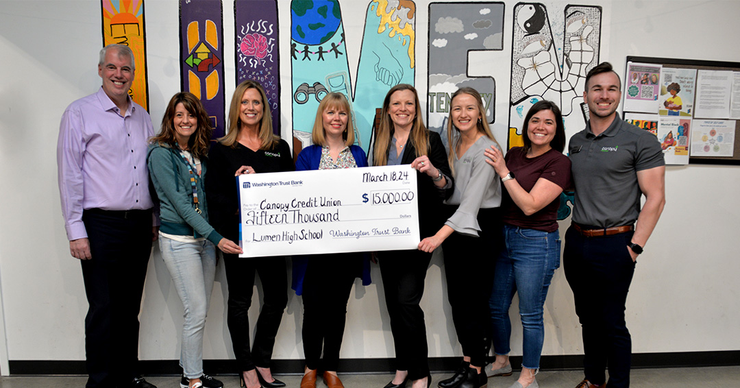Canopy Credit Union and Washington Trust Bank are excited to announce a trailblazing partnership to benefit students at Lumen High School. Washington Trust generously donated $15,000 for Canopy to continue its work with Lumen students. Learn more at canopycu.com/news/canopy-an…