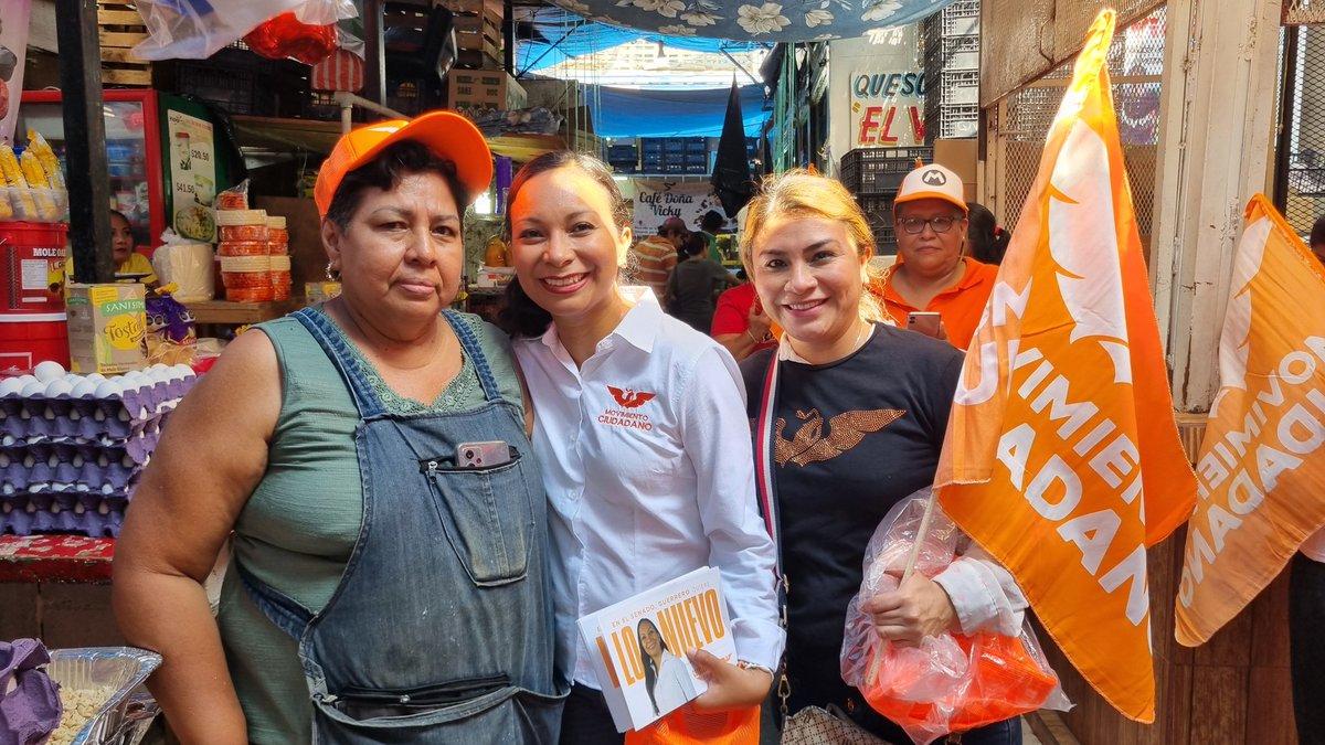 coyolsoria's tweet photo. Desde nuestro hermoso puerto de Acapulco visitamos a los comerciantes del mercado de la colonia Progreso.

Agradezco el acompañamiento de las y los compañeros que decidieron sumarse a este recorrido para decir que #LoNuevo ya está aquí y es Movimiento Ciudadano https://t.co/PFf4pXastv