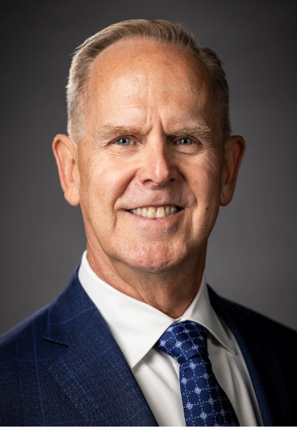 We had the privilege of hosting Tom Holmoe, BYU’s Athletic Director, on The Kaptain’s Table. From NFL glory with the 49ers to leading BYU’s athletic department, Tom takes us through his journey filled with perseverance, adaptation, &amp; leadership. Listen: youtu.be/oumpStrg2tk