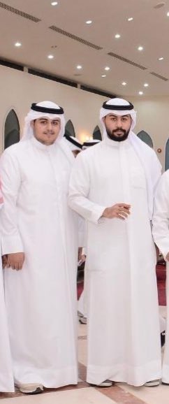 يا رفيقي والله اني لك عوين 
لو يشحّ الوقت ازهمني واجيك 

كانها يمنايّ ما مدت ثمين 
والله ان يمنايّ ماتغلى عليكّ