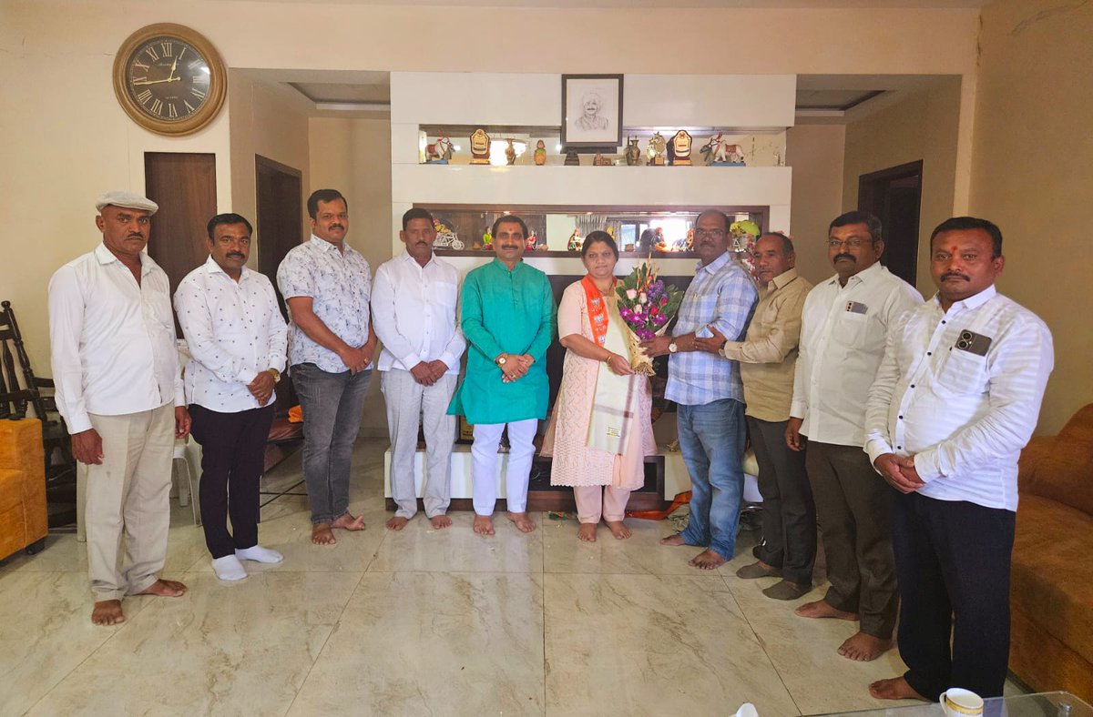 SnehalDagadeBJP's tweet photo. नवनिर्वाचित शासन नियुक्त नगरसेवक स्नेहल ताई दगडे व राजेंद्र भाऊ भिंताडे यांचा भारतीय जनता पार्टी मध्य हवेली तालुका तर्फे सत्कार  करण्यात आला.
या प्रसंगी मध्य हवेली चे अध्यक्ष संदीप बाप्पू हरपळे, सरचिटणीस पांडुरंगतात्या रोडे, युवा मोर्चा अध्यक्ष सचिन भाऊ हांडे, मंडल उपाध्यक्ष https://t.co/IRC34k7aLJ