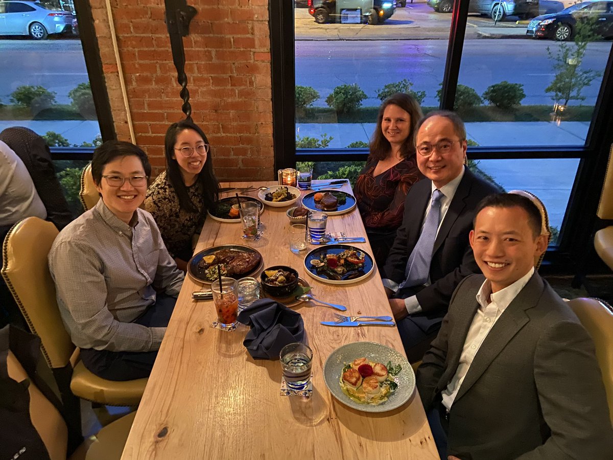 “Management is doing things right; leadership is doing the right things” - Peter Drucker Thank you @DrJohnSuh @CleClinicMD for coming as a VP to our #radonc program 🙏🏻 Your visit was filled w/ great 🌮 & conversation, CNS 🧠 clinical pearls, & fantastic leadership advice!