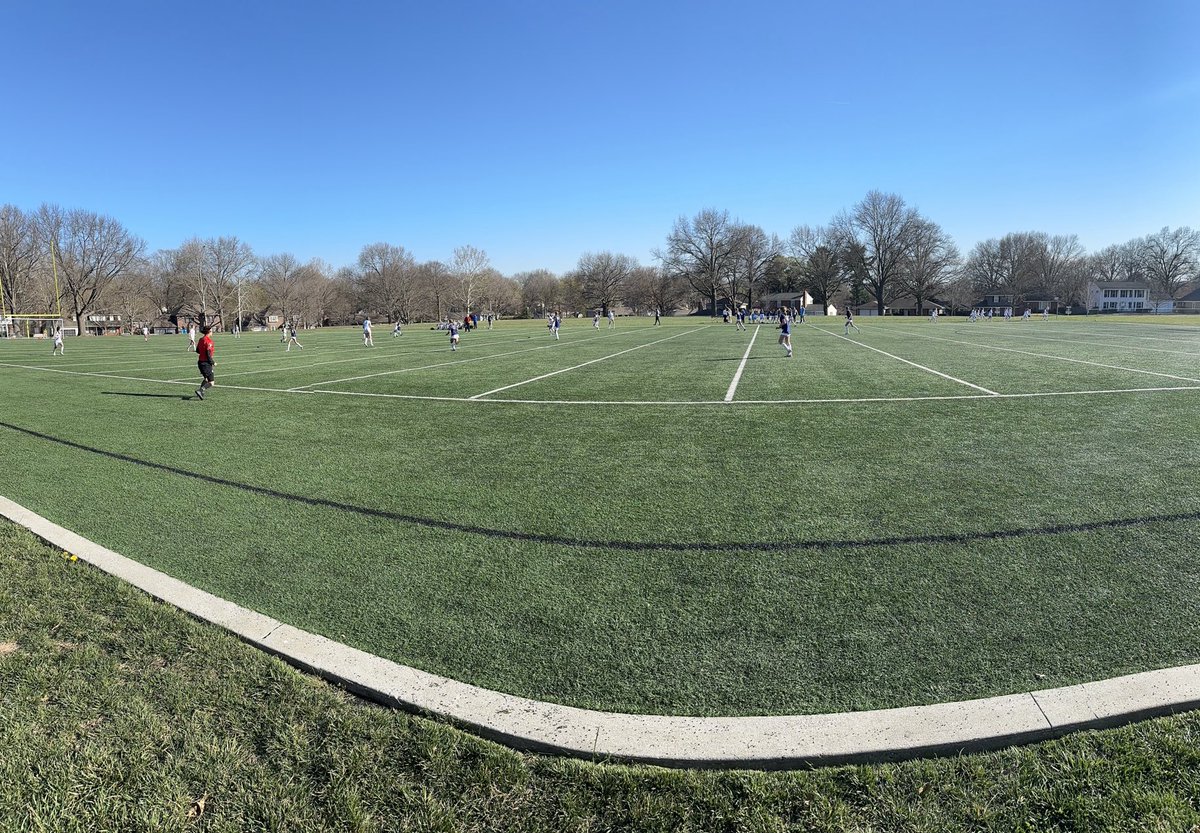 lwarren30's tweet image. First inaugural middle school girls soccer ⚽️ game. Excited for IWMS and all ⁦@theSMSD⁩ middle schools for the addition of Soccer! #WeShineKidsShine ⁦@IwmsPta⁩ #WolvesShine
