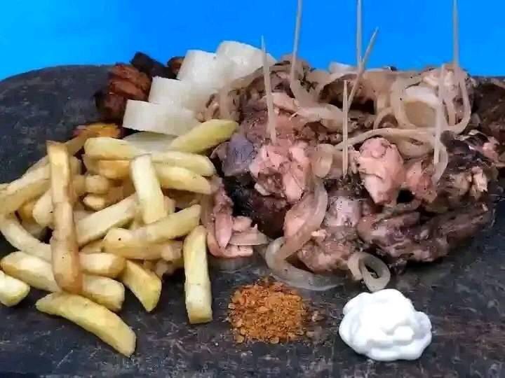 DoctorFarola tweet media