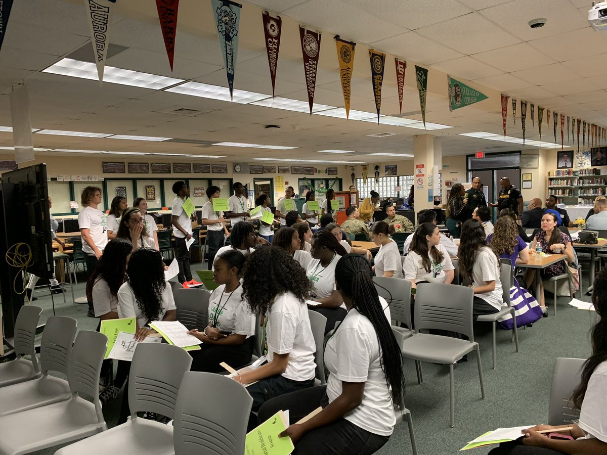 Natasha Forde, Ed.D. (@natashaforde12) on Twitter photo Career Day <a href="/FlanaganHS/">Flanagan High School</a> was a success! Thank you to all who volunteered their time and shared their knowledge to our students! ๐๐๐ Career Day <a href="/FlanaganHS/">Flanagan High School</a> was a success! Thank you to all who volunteered their time and shared their knowledge to our students! ๐๐๐
