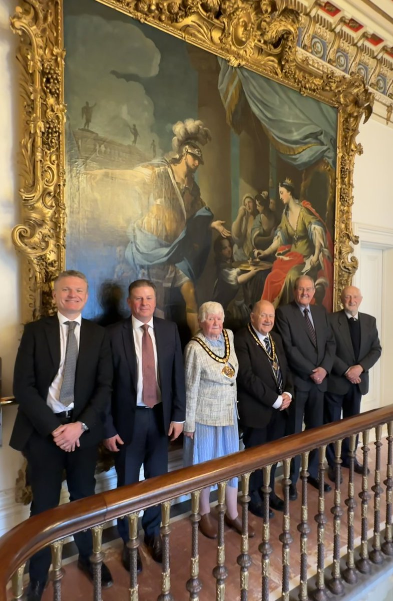 An honour to host our current and past Leaders of the Council and current and past Chief Executives to Runcorn Town Hall today.

As we celebrate 50 years of Halton this year, it was nice to celebrate all the achievements made in the past 50 years.