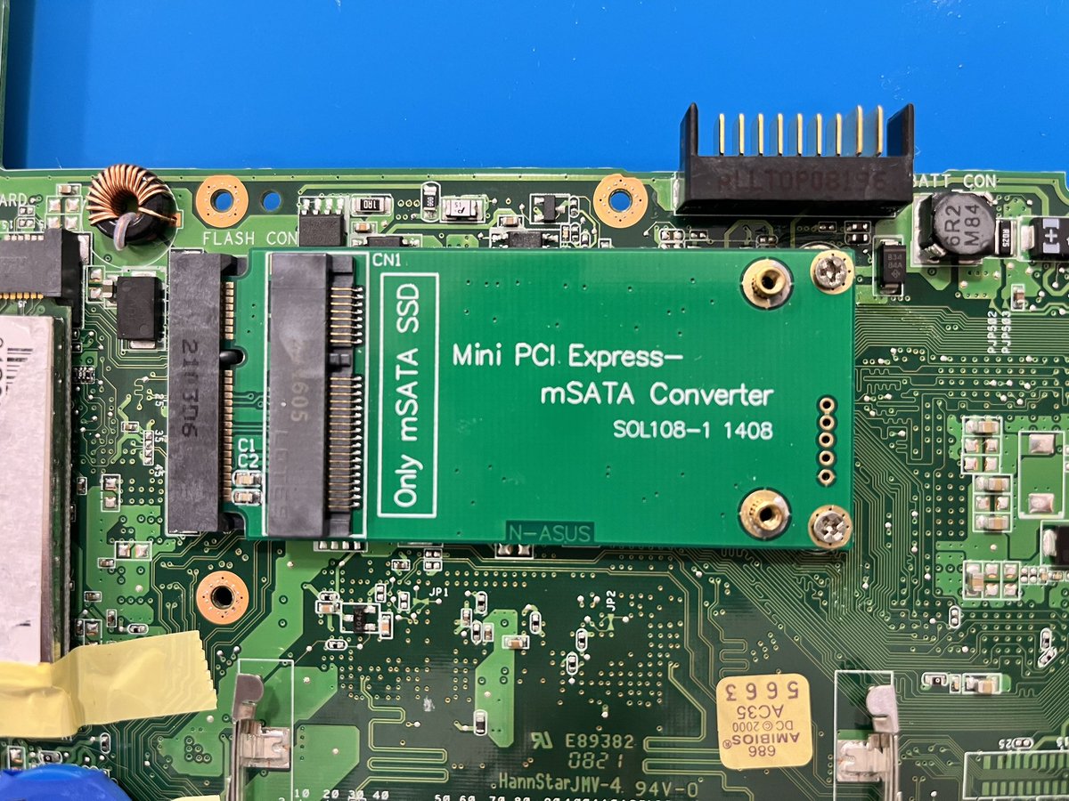 tushaworks's tweet photo. My Asus EeePC 701 project is almost complete. I upgraded the RAM to 2GB, soldered a mini PCI-E connector, and installed an Asus converter to connect an mSATA SSD 128GB. Overall, I am very happy with how it turned out. Note: The internal SSD memory has been lost due to soldering https://t.co/0gMdcnep52
