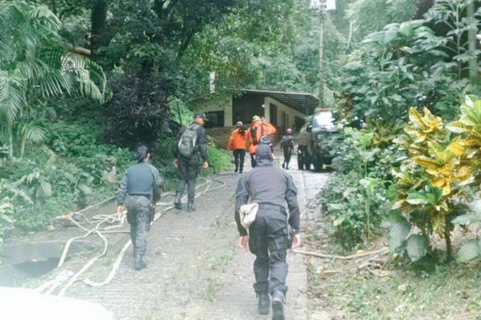 #20mar Los equipos de búsqueda y rescate encontraron sanos y salvos a las cinco personas (dos adultos y tres menores) que estaban extraviados en el parque nacional Waraira Repano, El Ávila, desde este martes #19marzo