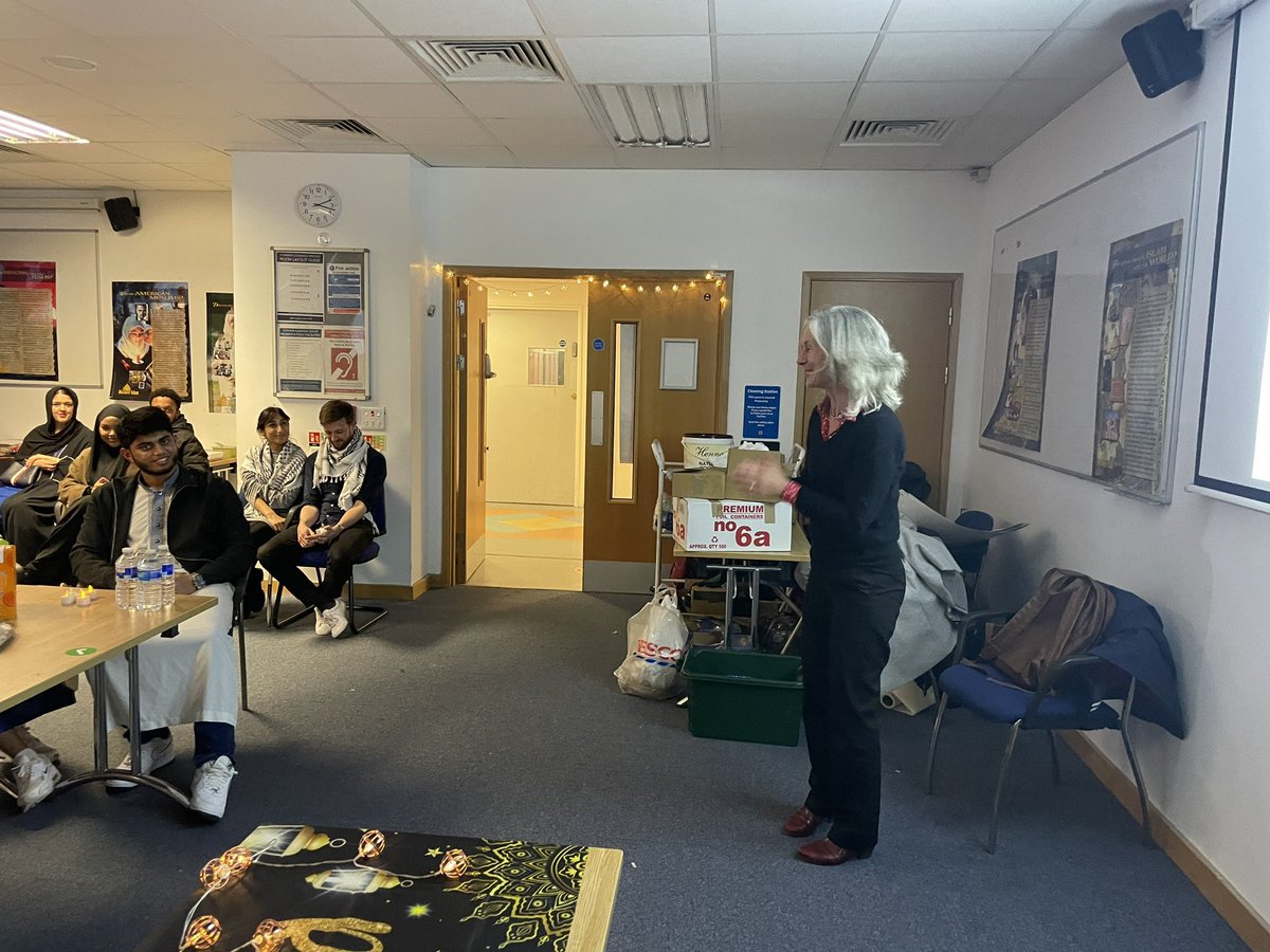 aiman alzetani (@syrianexpat) on Twitter photo A great & the first #ramadan2024 #iftar hosted by <a href="/UoS_Medicine/">Southampton Medicine</a> faculty <a href="/unisouthampton/">University of Southampton</a> with support from Muslim medics, kathy kindle, shamma Quraushe Amgad Sbayeh & other colleagues A great & the first #ramadan2024 #iftar hosted by <a href="/UoS_Medicine/">Southampton Medicine</a> faculty <a href="/unisouthampton/">University of Southampton</a> with support from Muslim medics, kathy kindle, shamma Quraushe Amgad Sbayeh & other colleagues