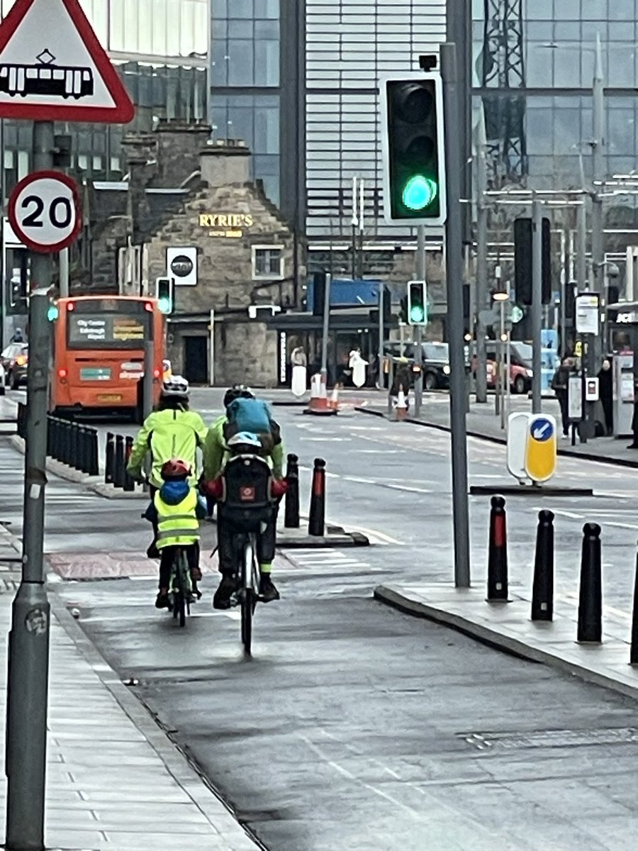 Great to see families riding the new segregated cycleways in Edinburgh last weekend - need to work out how to hire some on our next visit. 🚲
