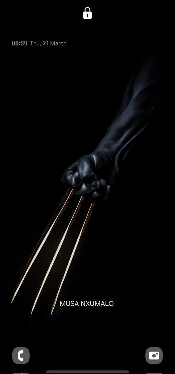 musae18's tweet photo. @AmreliaRuhez My Lockscreen and Home Screen https://t.co/AS2ZhFcnwB