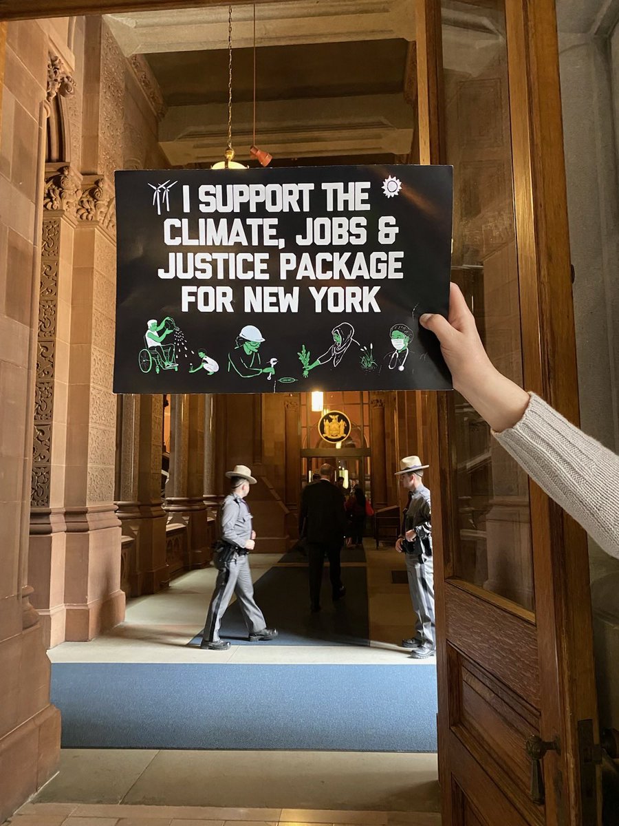 We hope you heard us today @GovKathyHochul! We need you to lead NY out of the filthy fossil fuel past and into a safer, healthier future for all. That means passing the #ClimateJobsJustice pkg *this year*! #NYHEAT #ClimateSuperfund