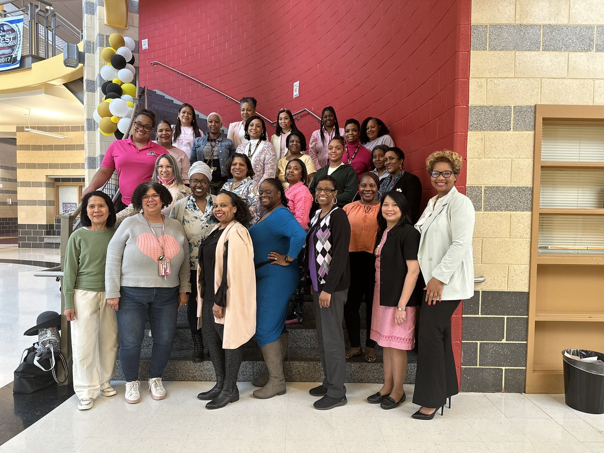 Happy National Women’s History Month from some of OHHS Lady Clippers!!!