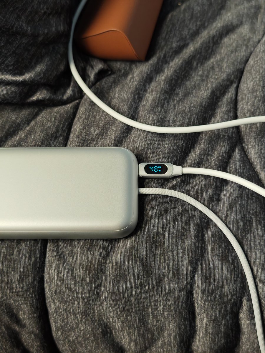 mweinbach's tweet image. Vision Pro battery really does accept a lot of power