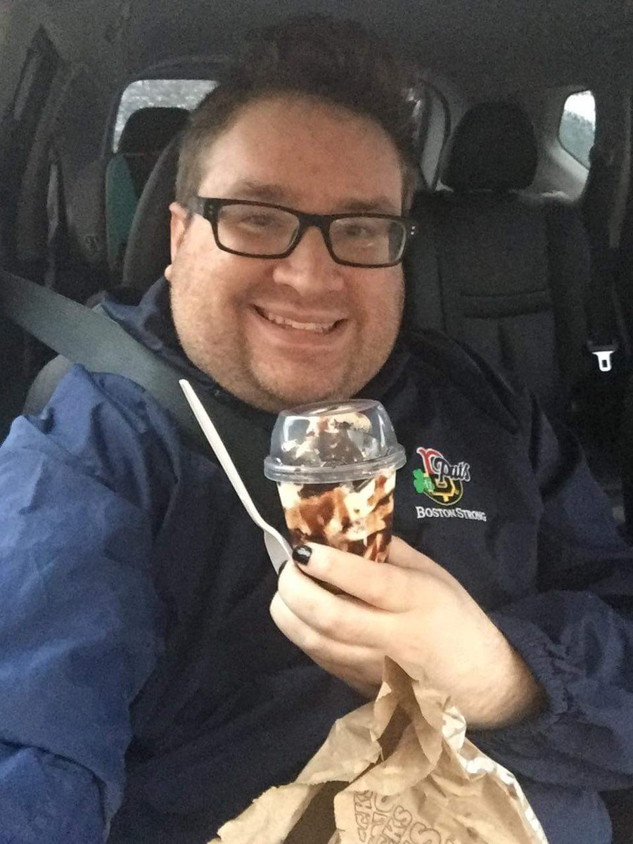 MichaelDaGaymer's tweet photo. Mom took me down to Burger King tonight for supper and I got a whopper with fries and Po’s Panda Sundae. I would definitely get the sundae again. It was delicious 😋🤤🍔🍟🐼🍦🥤 #BurgerKing #FastFood #Burger #Fries #Sundae #Food #Foodie #Restaurant #FastFoodRestaurant #ILoveFood https://t.co/grIpMrRtrb