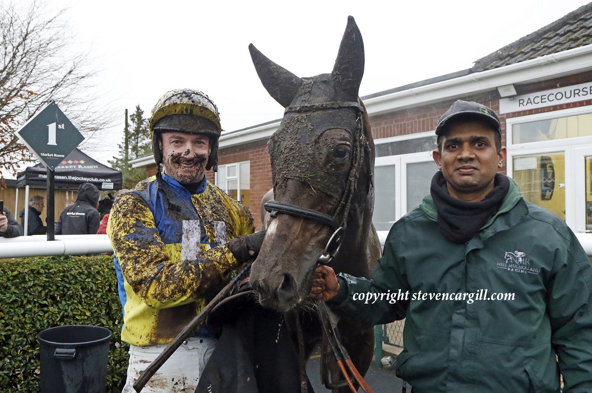 2nd win for 5yo g DOUBLE POWERFUL @richiemclernon in 21f novices handicap hurdle @MarketRasenRace today for @Alneparkstud Ocovango @Neil_Mulholland