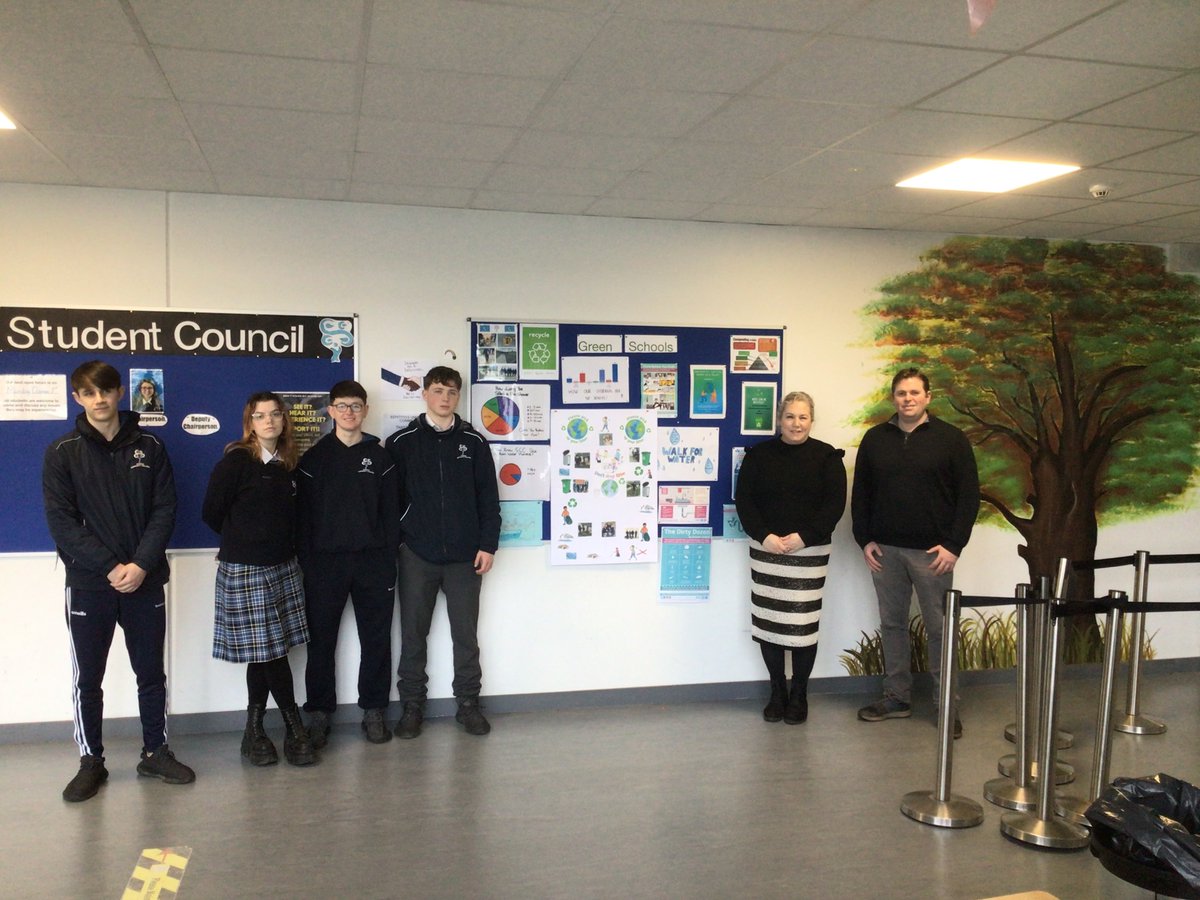 Aidan from Green Schools programme came to meet some of the committee members and Oide Siobhán to review our progress on the Water flag. He was very impressed with all of the initiatives so far. #teamddletb #greenschools #sdgs #waterflag