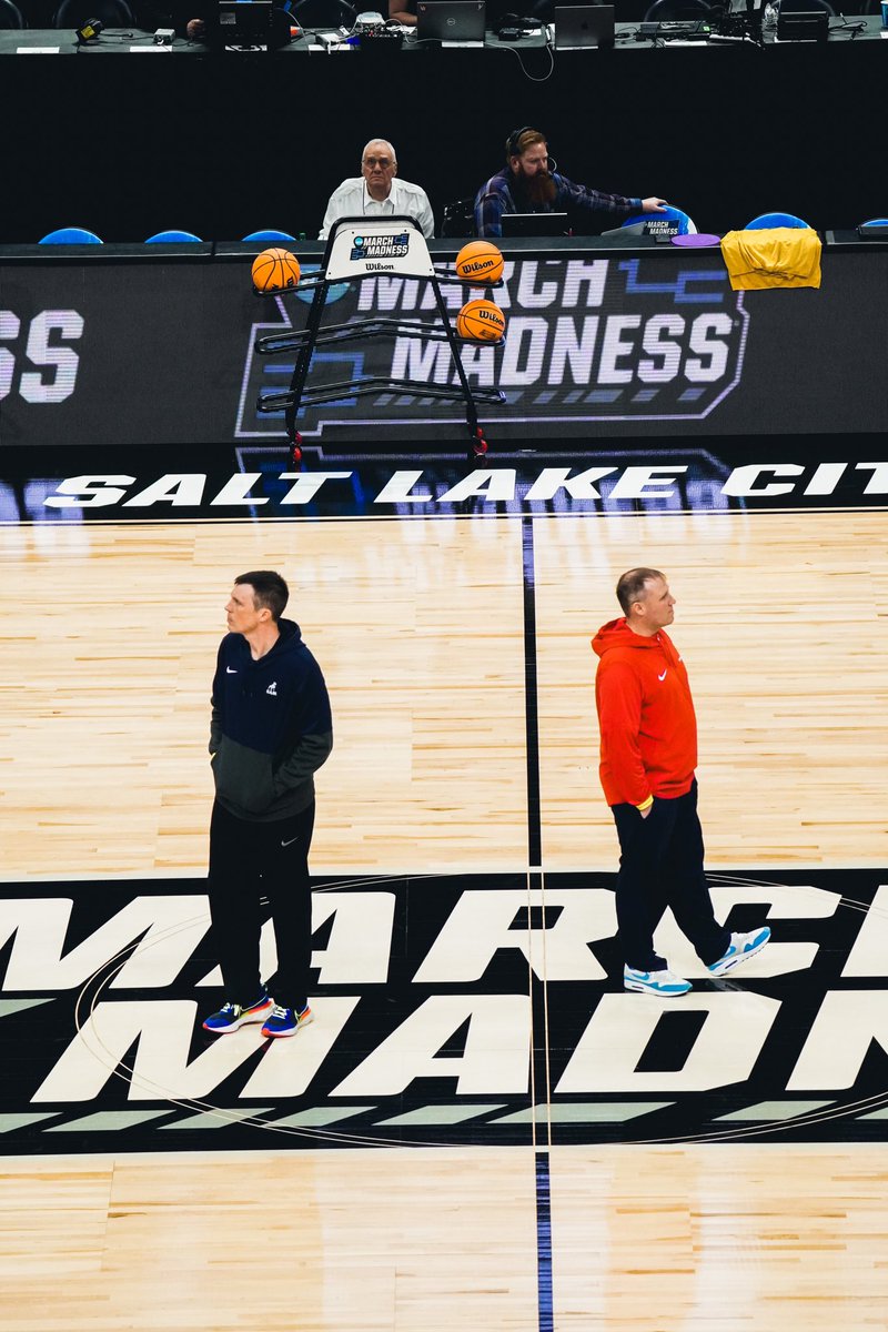 SoConSports's tweet image. Big City Ballin ⛰️🏀 | #SoConHoops x @SamfordMBB