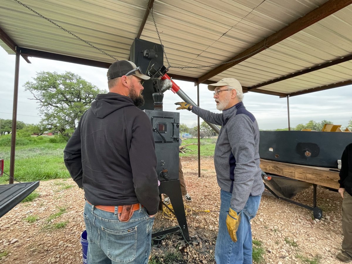 THRCtxst's tweet image. Today we hosted world-renowned biochar expert Dr. Hugh McLaughlin to advance THRC and #TXST as leaders in biochar research and innovation. His visit to Freeman Ranch and lecture on campus provides opportunities for #txstfaculty research collaborations with THRC on this topic.