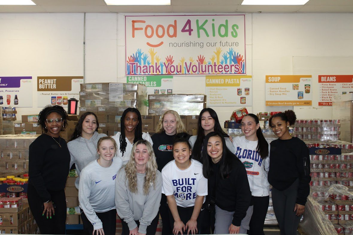 My teammates and I sorted donations and helped Food4Kids inch closer to their 50,000lb goal for food donations this year. You can donate items like canned soup, snacks and more to help feed hungry kids. Learn more at food4kidsfl.org. <a href="/F4KNFL/">Food4Kids Florida</a> <a href="/Fl_Victorious/">Florida Victorious</a> #FVFoundation