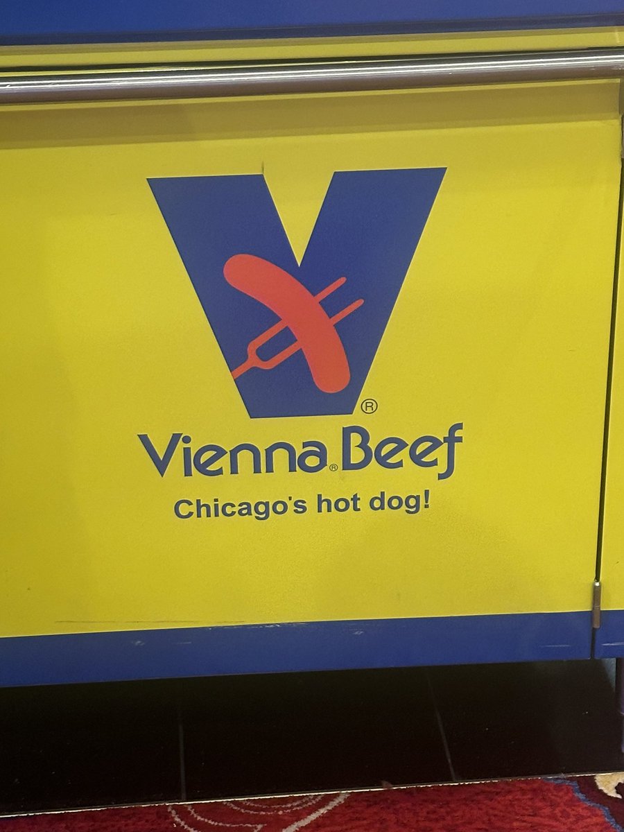 ogre6769's tweet photo. @BearDown3410 no better hot dog! https://t.co/ZZJFmzuipe