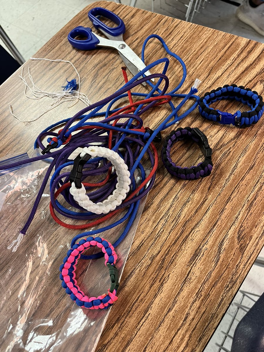 Outdoor creating paracord bracelets as a useful tool for emergency situations @NeisdPE_Health @JenAguilar2022 @M_Knauth @CoachTurner_08
