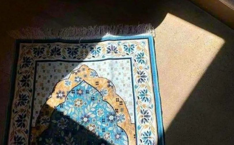 "la yukellifullah."

Allah'ım bize gücümüzün yetmediği yerde yardım et.