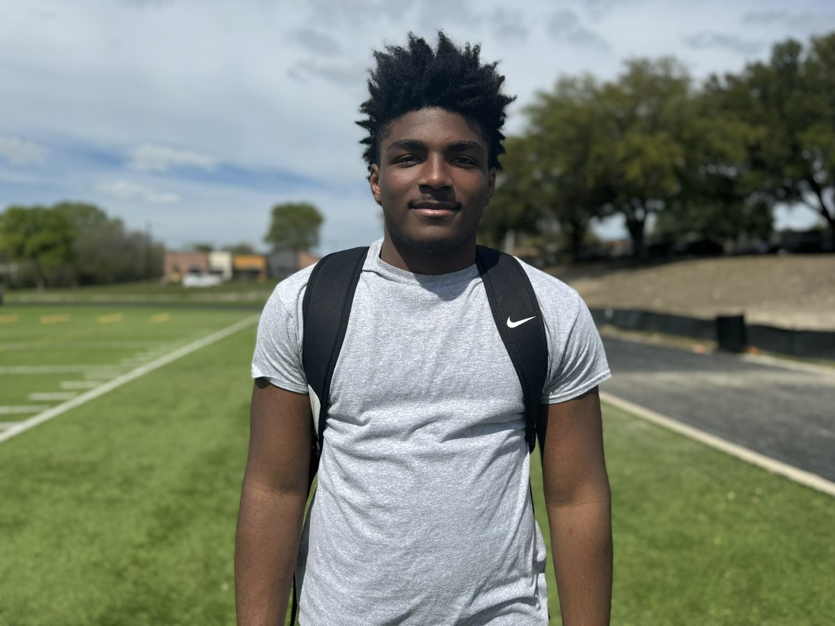 Dallas South Oak Cliff 2026 LB Jamarion Phillips is a solid 220 and he is a wrecking ball for opposing offenses. Texas A&M is hot on his trail and he will visit College Station this spring @JamarionP1 | @SOCGoldenBearFB | @SOCFootball1 | @coach_traylor | @Coach_Dspencer