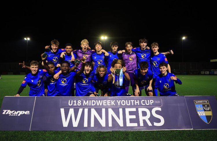 Love these Boys! What a Team..What a Club🏆⚽️🔵 ⁦@MPFCAcademy⁩ ⁦@MetPoliceFC⁩