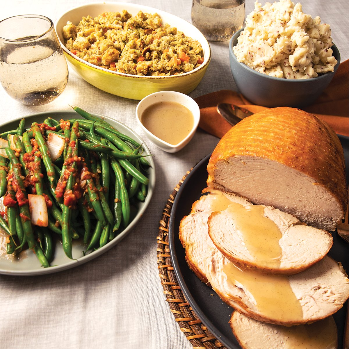 Jump into Easter with our Festive Meal Kits! Fresh, local, raised without antibiotics and served with mouth-watering sides. Preorder your Longo’s Turkey Roast or Porchetta Feast online at: bit.ly/4cnlRLg