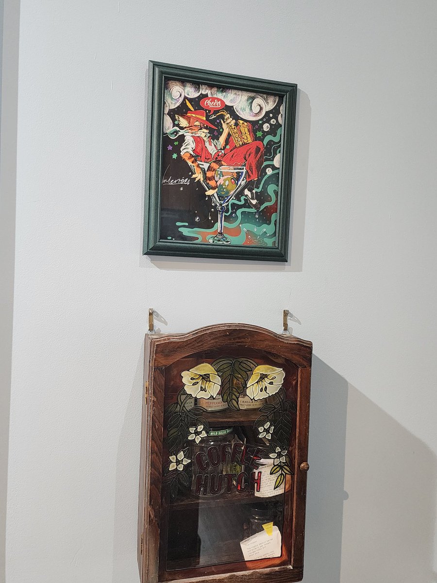 CandyColorWolf's tweet image. Now that I have my own place, I can finally pursue my passion for fine art
#lackadaisy #LackadaisyCats