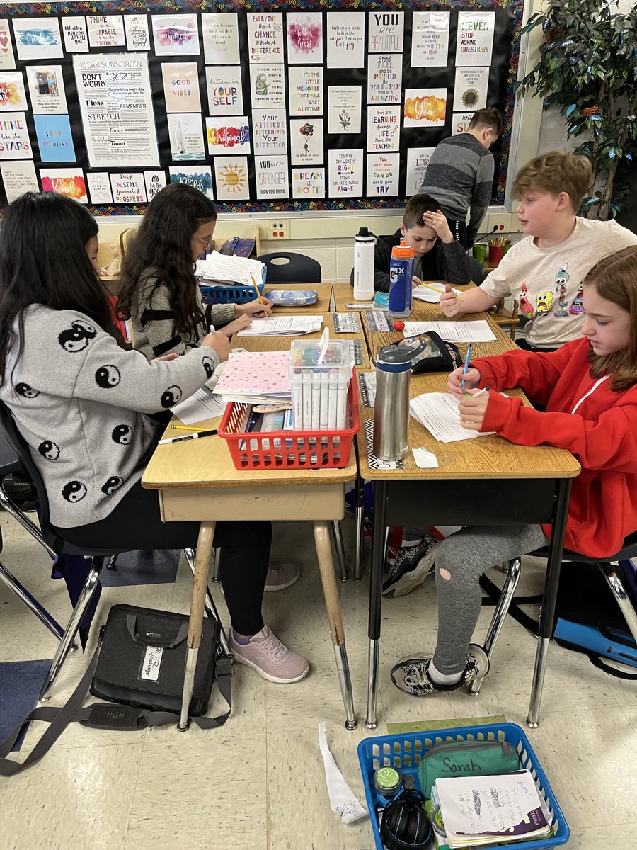ReadingFitz's tweet photo. Sometimes ELA is all fun and games 😊 #iarreviewgame #isitspringbreakyet ⁦@OakRidgeNPD117⁩ https://t.co/ewcy28TIpf