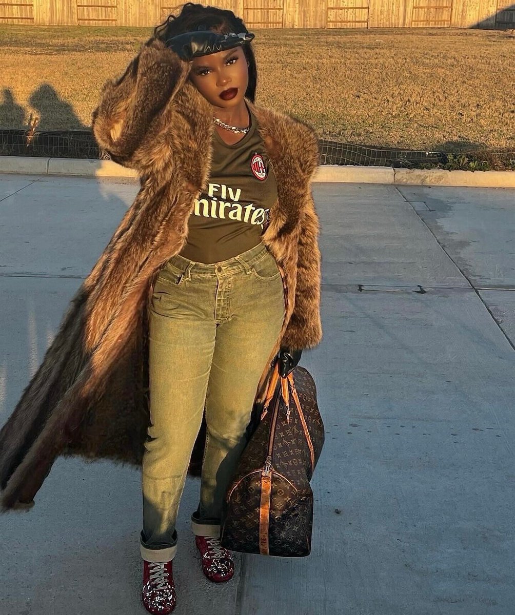 ModestMi's tweet image. the OG it girl.